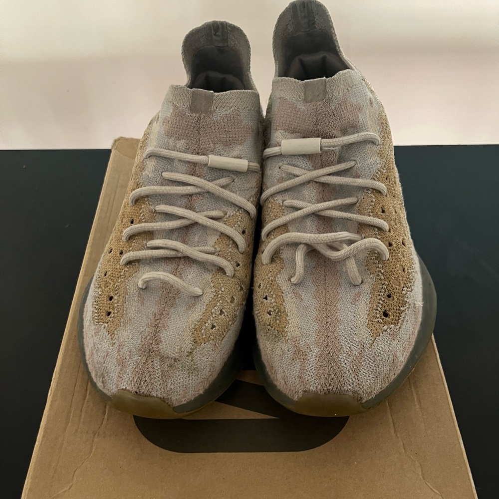 Yeezy Pepper 380